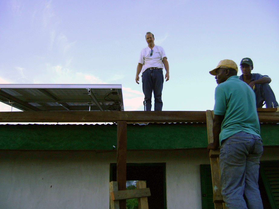 Rooftop-off-grid-system-africa